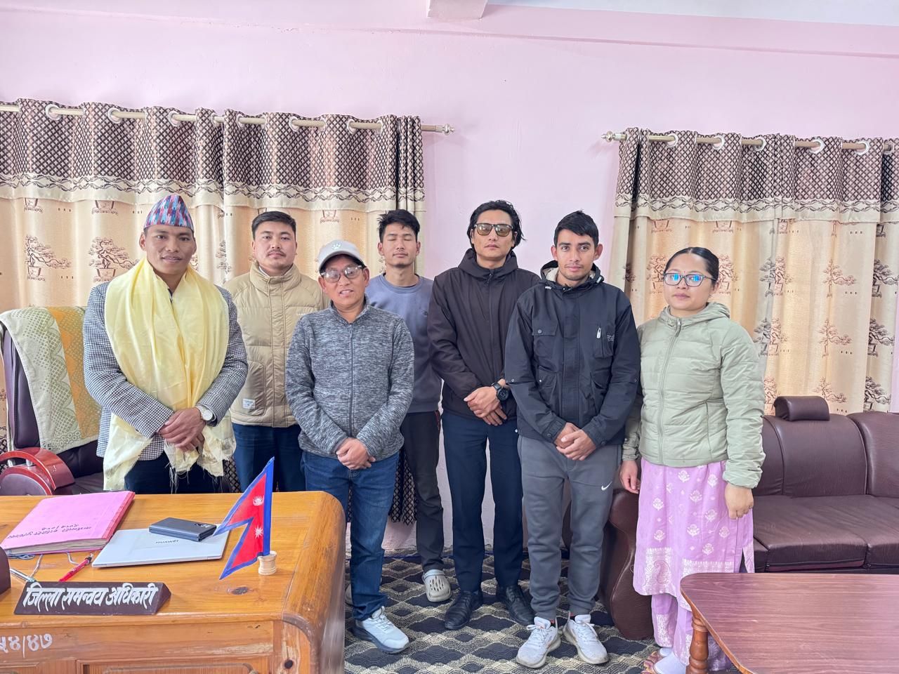 जिल्ला समन्वय अधिकारी चन्द्र सिंह श्रेष्ठलाई कार्यालयको तर्फबाट स्वागत